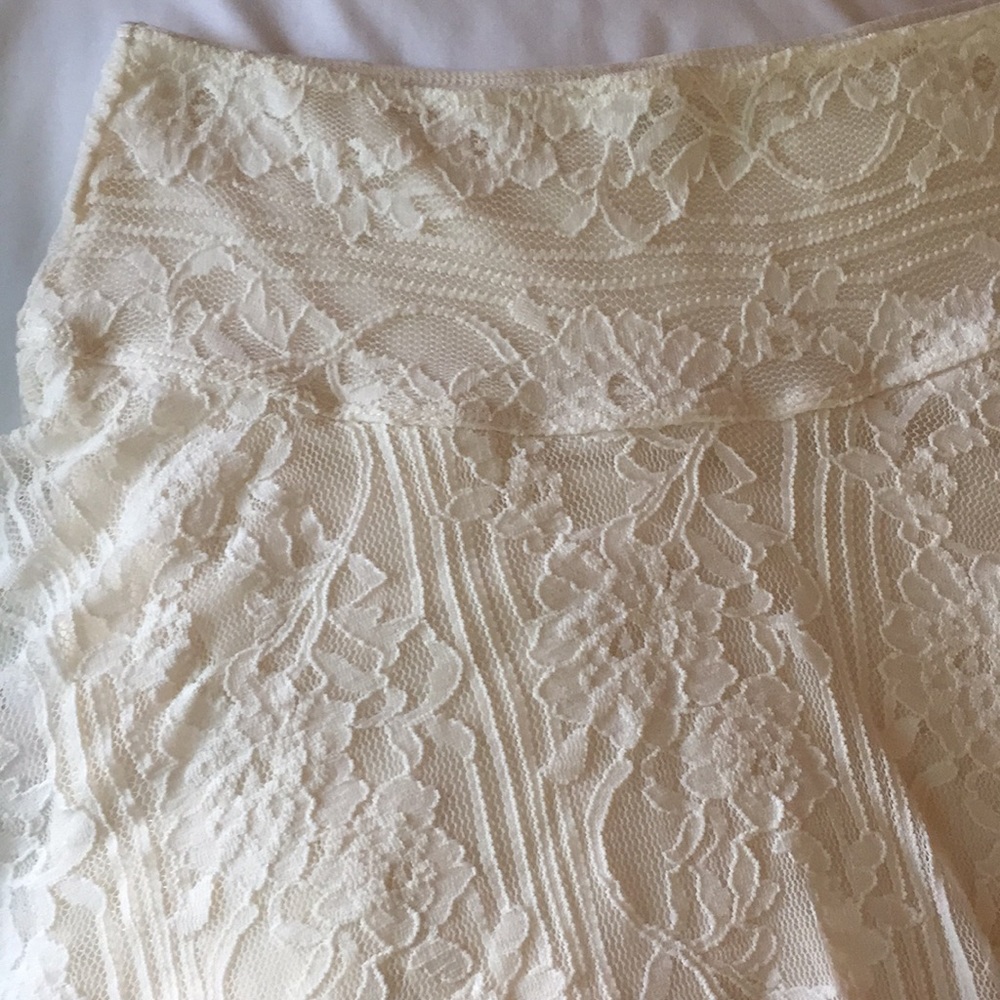Lace skirt